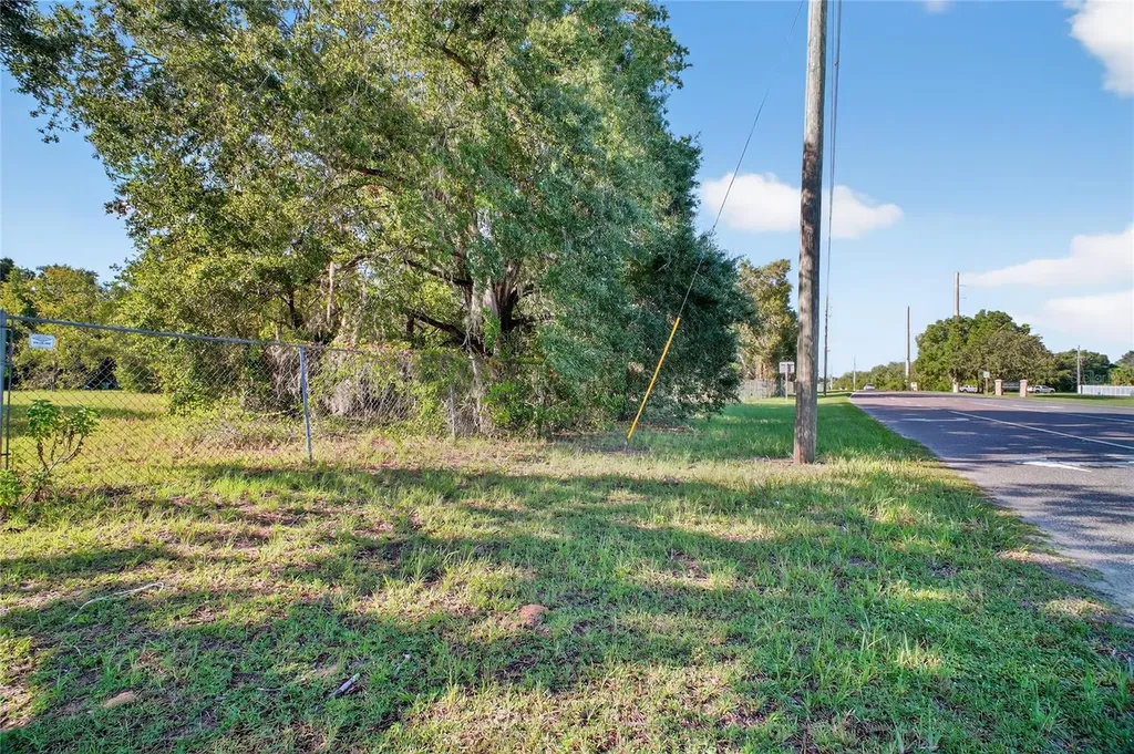 42012 State Road 19 Altoona FL 32702