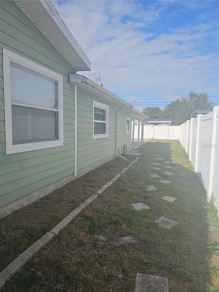1145 54th Avenue N St Petersburg FL 33703
