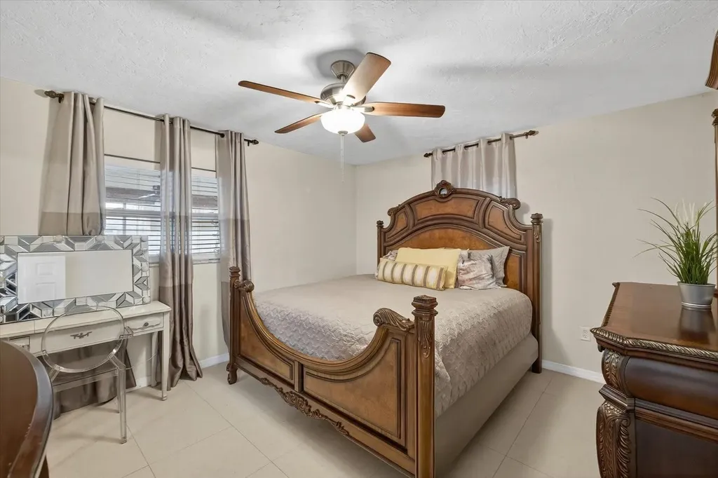 420 Lewis Boulevard SE St Petersburg FL 33705