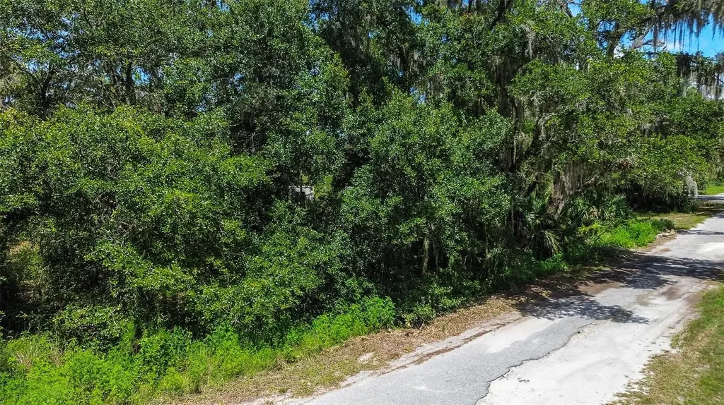 8601 W Bass Lake Road Crystal River FL 34428