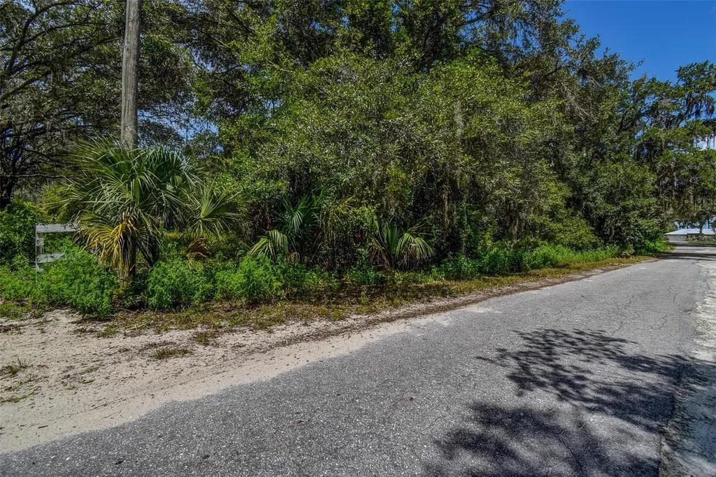 8601 W Bass Lake Road Crystal River FL 34428