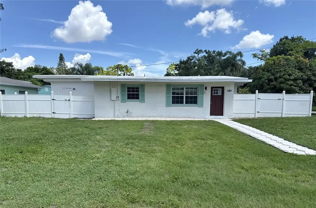 6675 56th Avenue N St Petersburg FL 33709