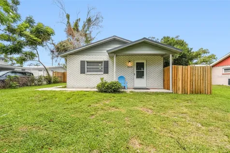 5835 & 5839 12th Street Zephyrhills FL 33542