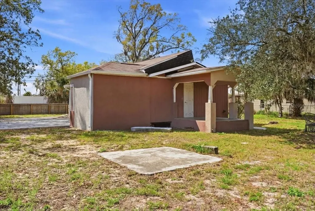 2628 Fletcher Avenue Eaton Park FL 33840