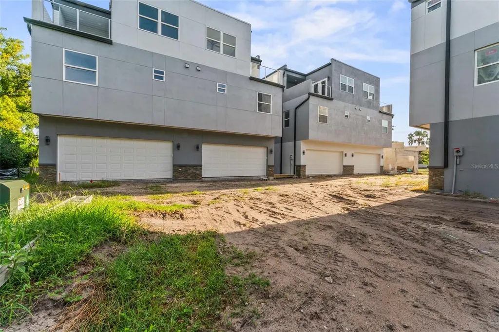 809 W Linebaugh Avenue Tampa FL 33612