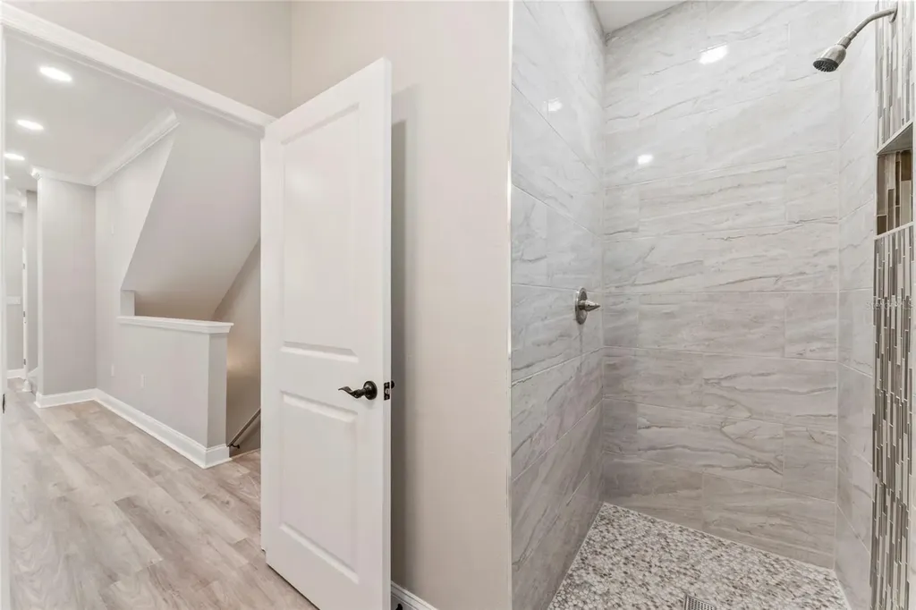 809 W Linebaugh Avenue Tampa FL 33612