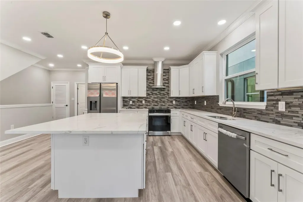 809 W Linebaugh Avenue Tampa FL 33612