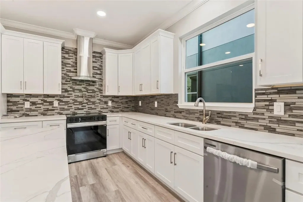 809 W Linebaugh Avenue Tampa FL 33612