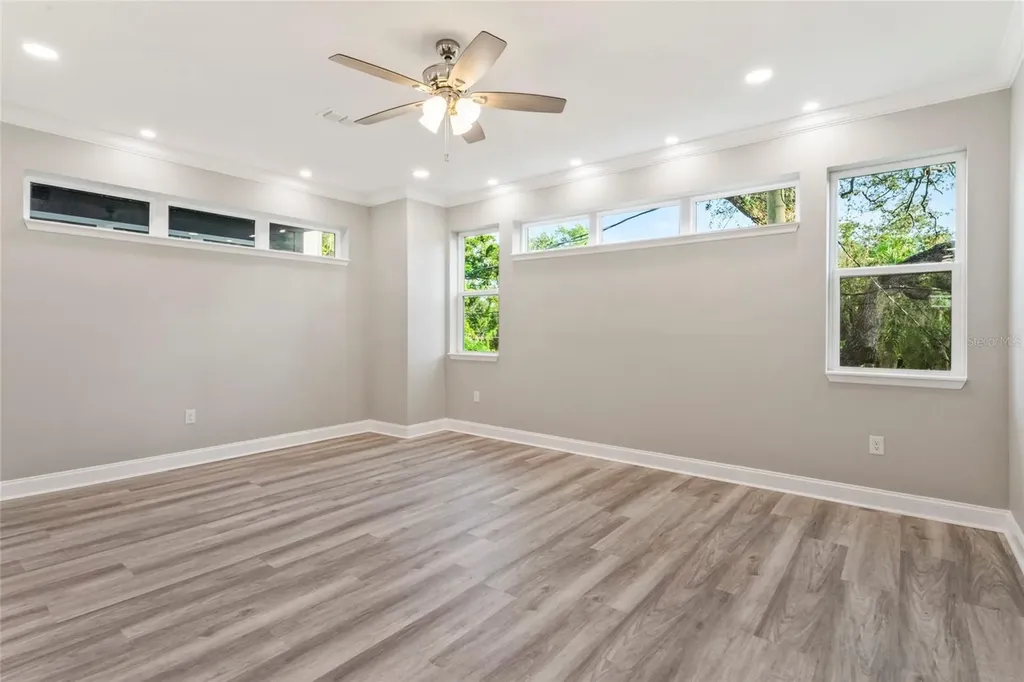 809 W Linebaugh Avenue Tampa FL 33612