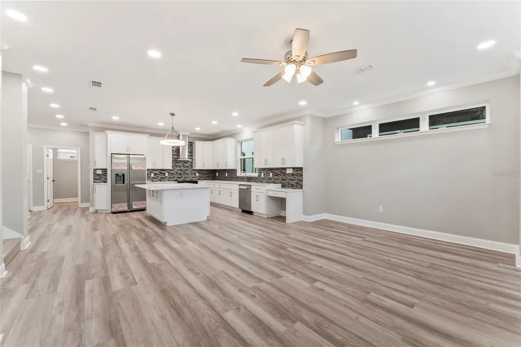 809 W Linebaugh Avenue Tampa FL 33612