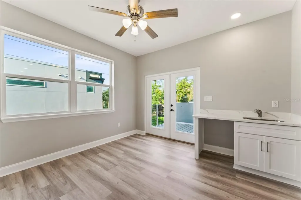 809 W Linebaugh Avenue Tampa FL 33612