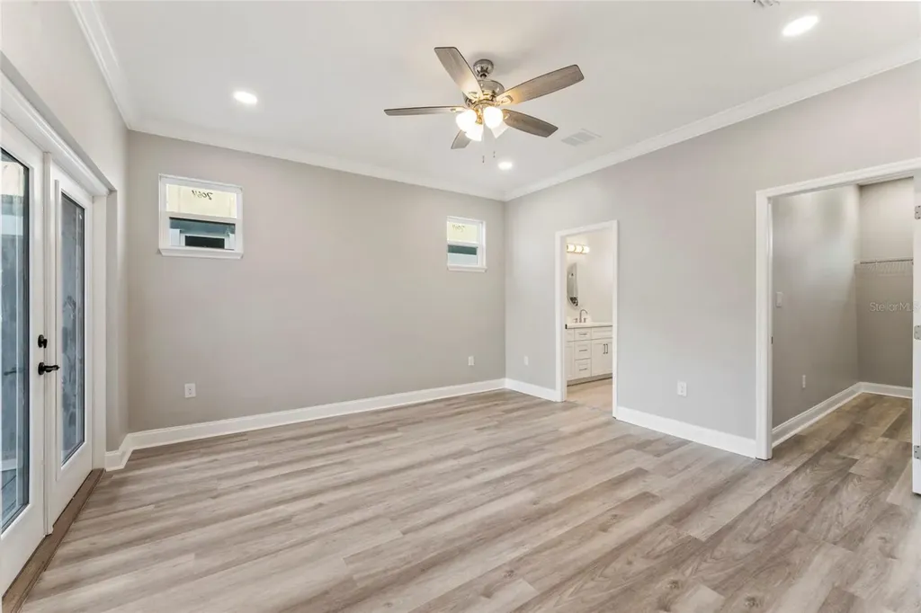 809 W Linebaugh Avenue Tampa FL 33612