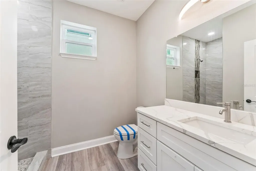 809 W Linebaugh Avenue Tampa FL 33612