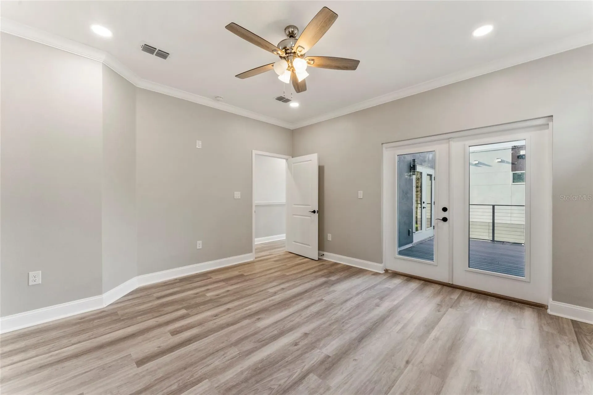 809 W Linebaugh Avenue Tampa FL 33612