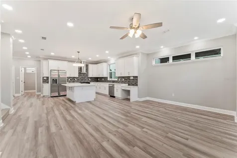 809 W Linebaugh Avenue Tampa FL 33612