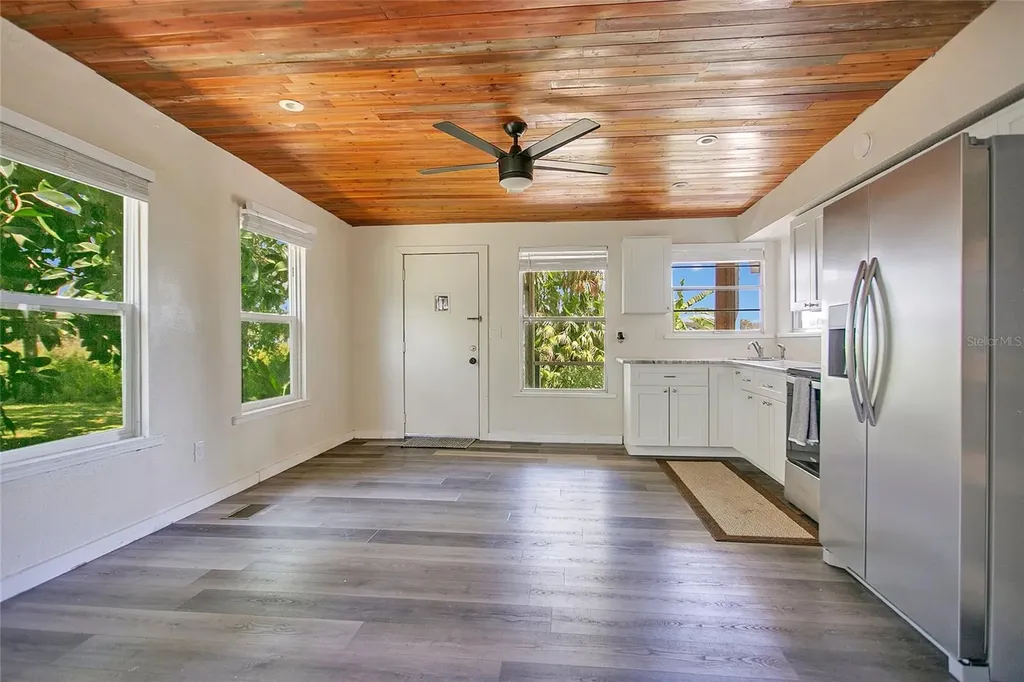 35 S Lake Fox Road Winter Haven FL 33884