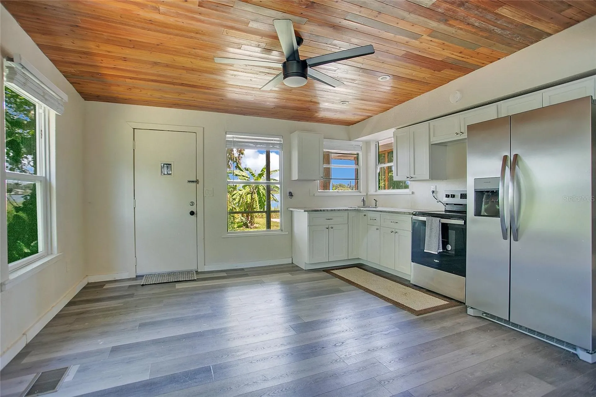 35 S Lake Fox Road Winter Haven FL 33884
