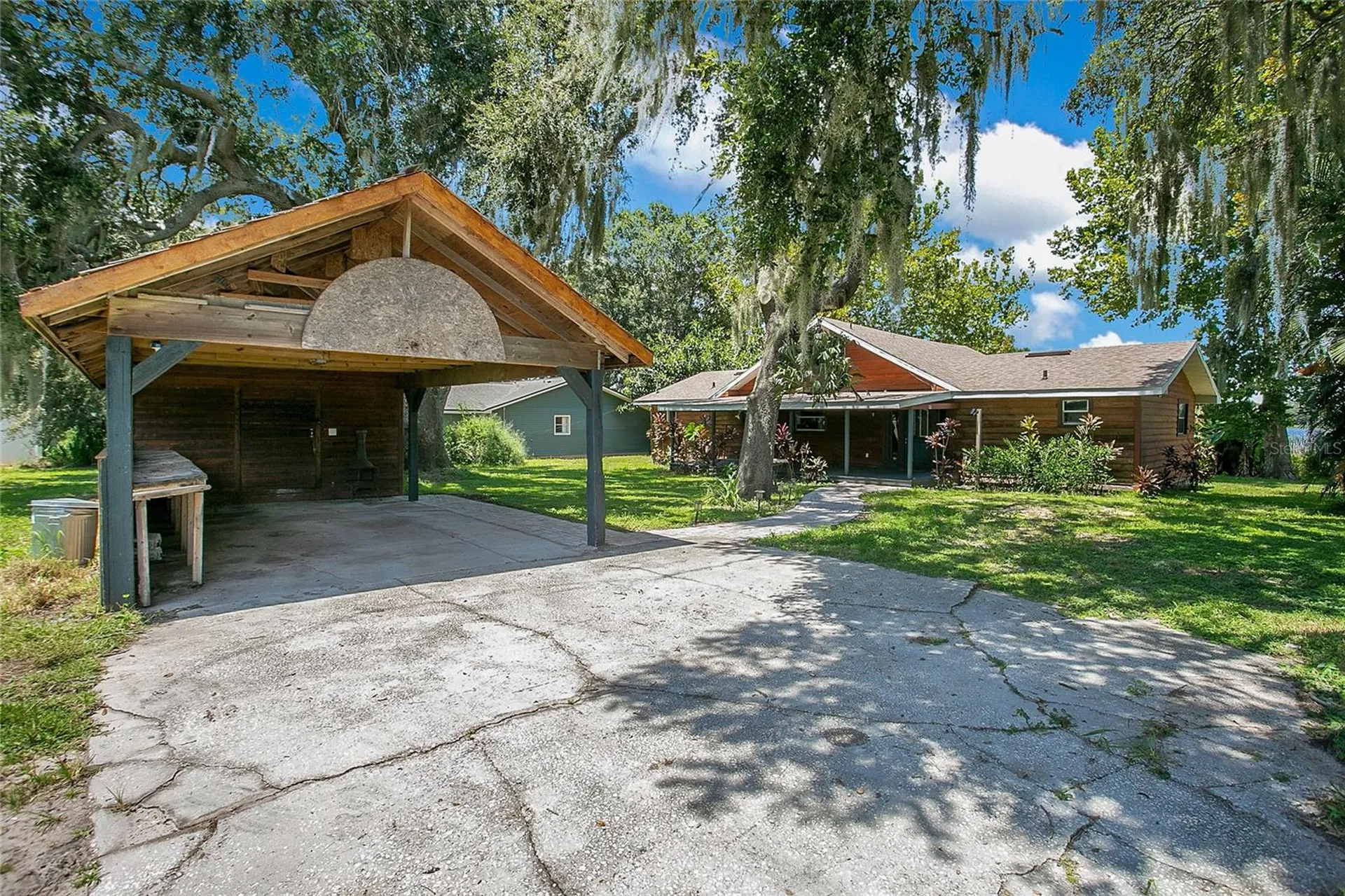 35 S Lake Fox Road Winter Haven FL 33884