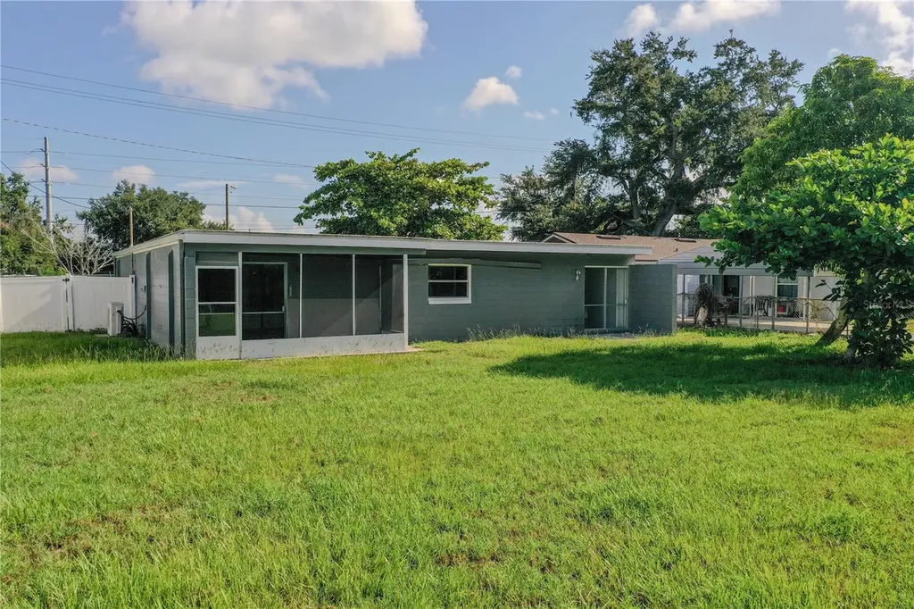 2720 NW Avenue V Winter Haven FL 33881