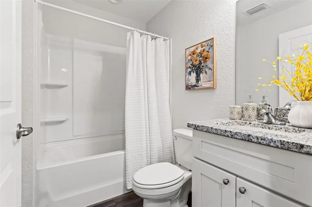 301 Fisher Way Ocklawaha FL 32179