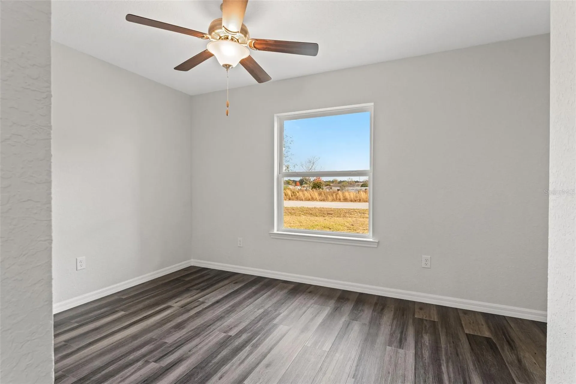 301 Fisher Way Ocklawaha FL 32179