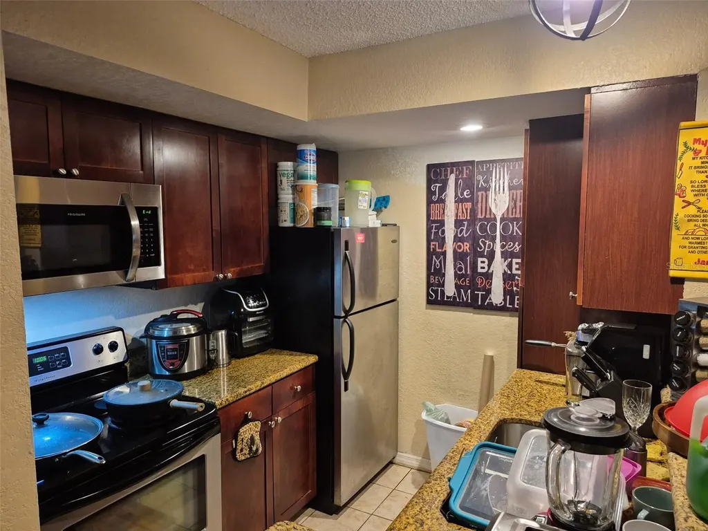 5124 Conroy Road Orlando FL 32811