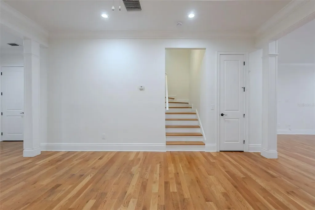 1513 S Bay Villa Place Tampa FL 33629