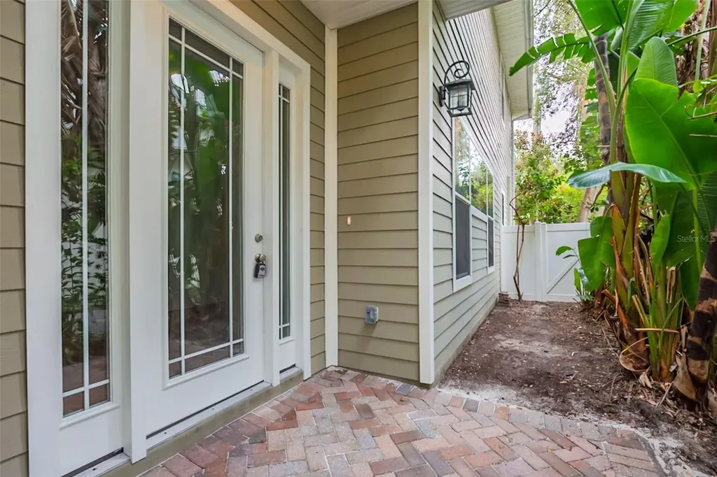 1513 S Bay Villa Place Tampa FL 33629