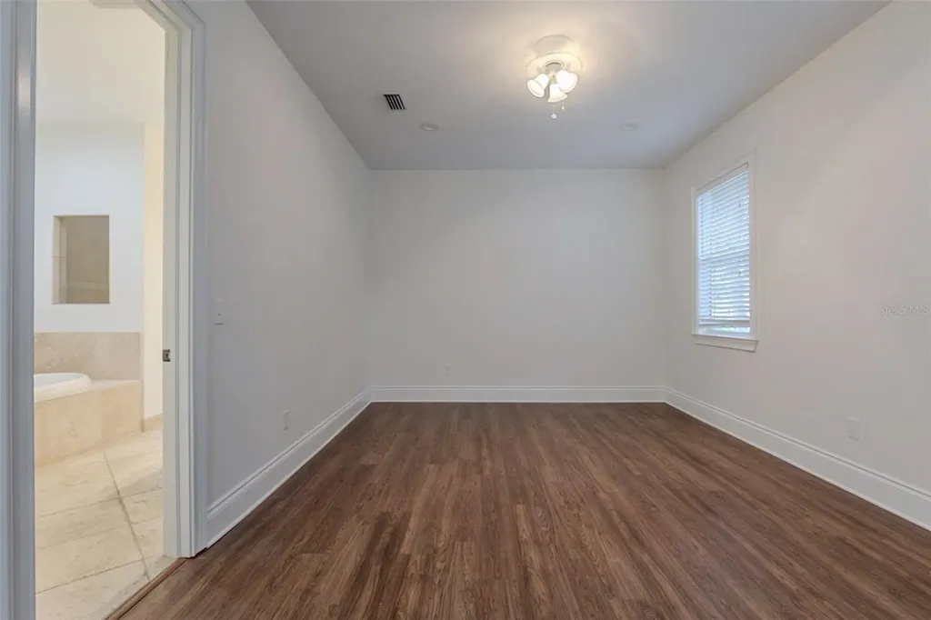 1513 S Bay Villa Place Tampa FL 33629