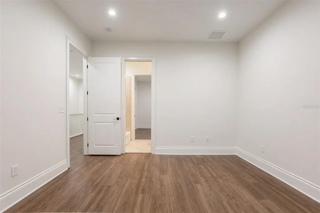 1513 S Bay Villa Place Tampa FL 33629