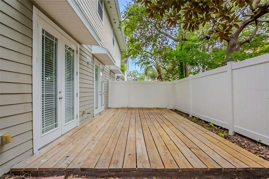 1513 S Bay Villa Place Tampa FL 33629