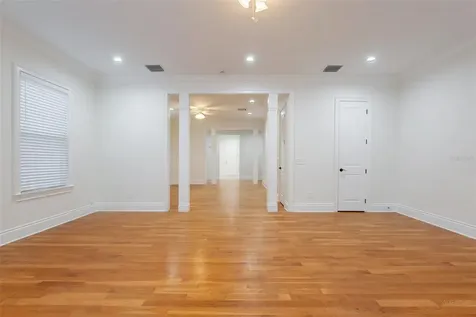 1513 S Bay Villa Place Tampa FL 33629