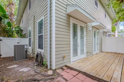 1513 S Bay Villa Place Tampa FL 33629