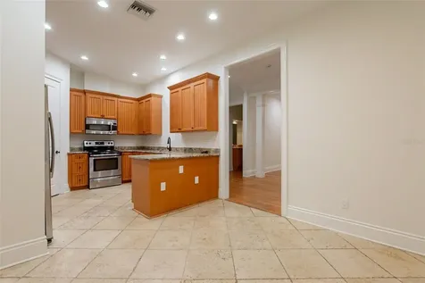 1513 S Bay Villa Place Tampa FL 33629
