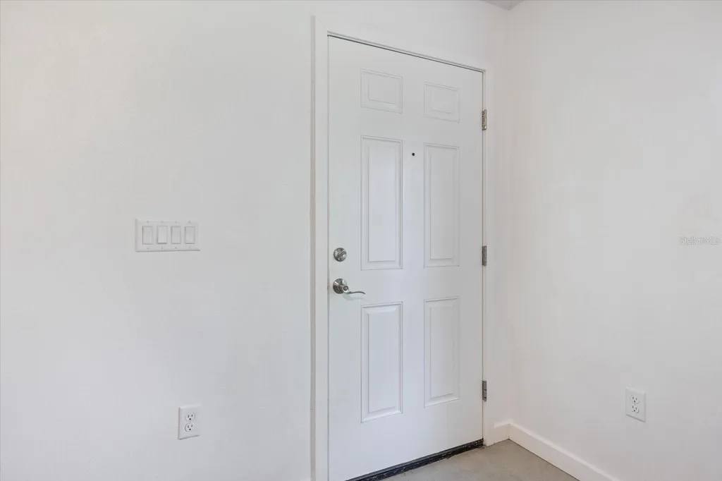 8915 Vamo Road Sarasota FL 34231