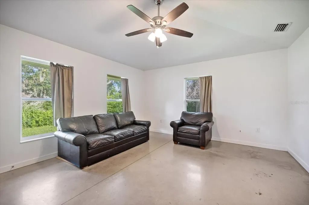 8915 Vamo Road Sarasota FL 34231