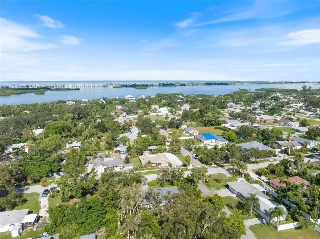 8915 Vamo Road Sarasota FL 34231