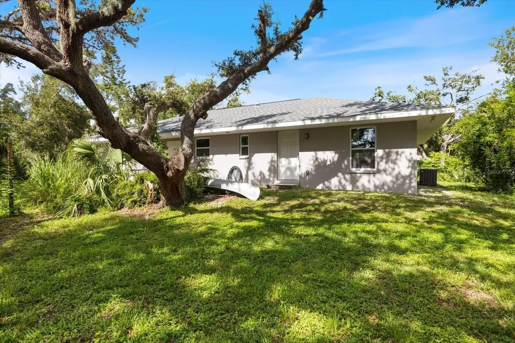 8915 Vamo Road Sarasota FL 34231