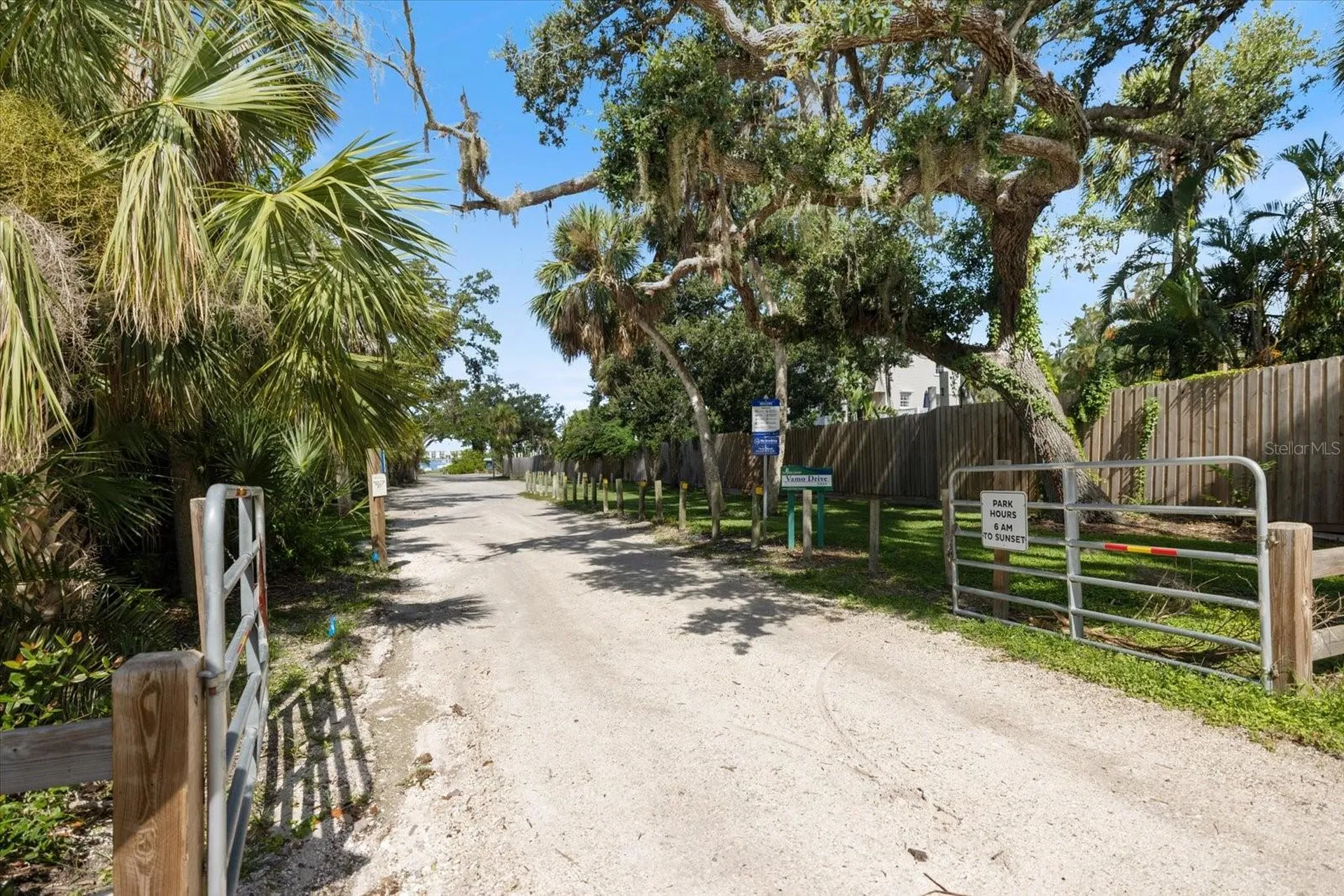 8915 Vamo Road Sarasota FL 34231