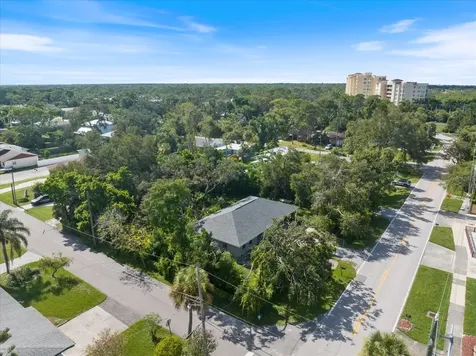 8915 Vamo Road Sarasota FL 34231