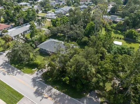 8915 Vamo Road Sarasota FL 34231