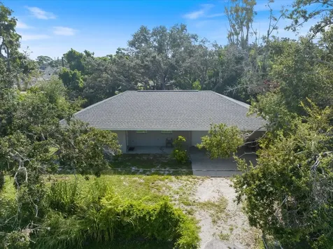 8915 Vamo Road Sarasota FL 34231
