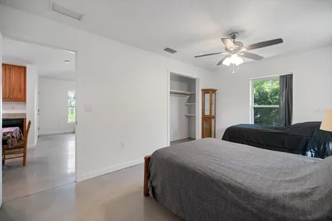 8915 Vamo Road Sarasota FL 34231