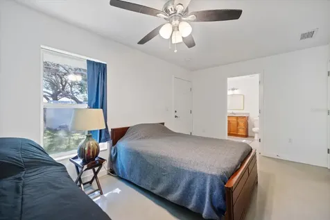 8915 Vamo Road Sarasota FL 34231