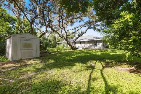 8915 Vamo Road Sarasota FL 34231