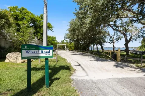8915 Vamo Road Sarasota FL 34231