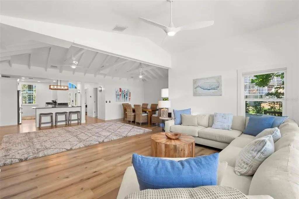 819 Bay Esplanade Clearwater Beach FL 33767