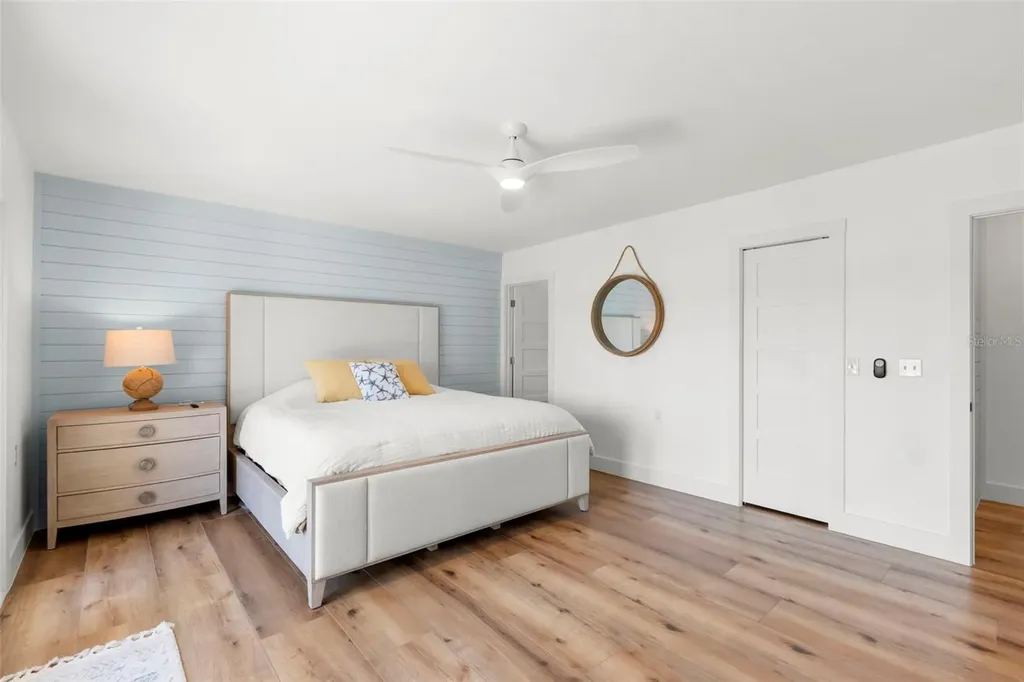 819 Bay Esplanade Clearwater Beach FL 33767