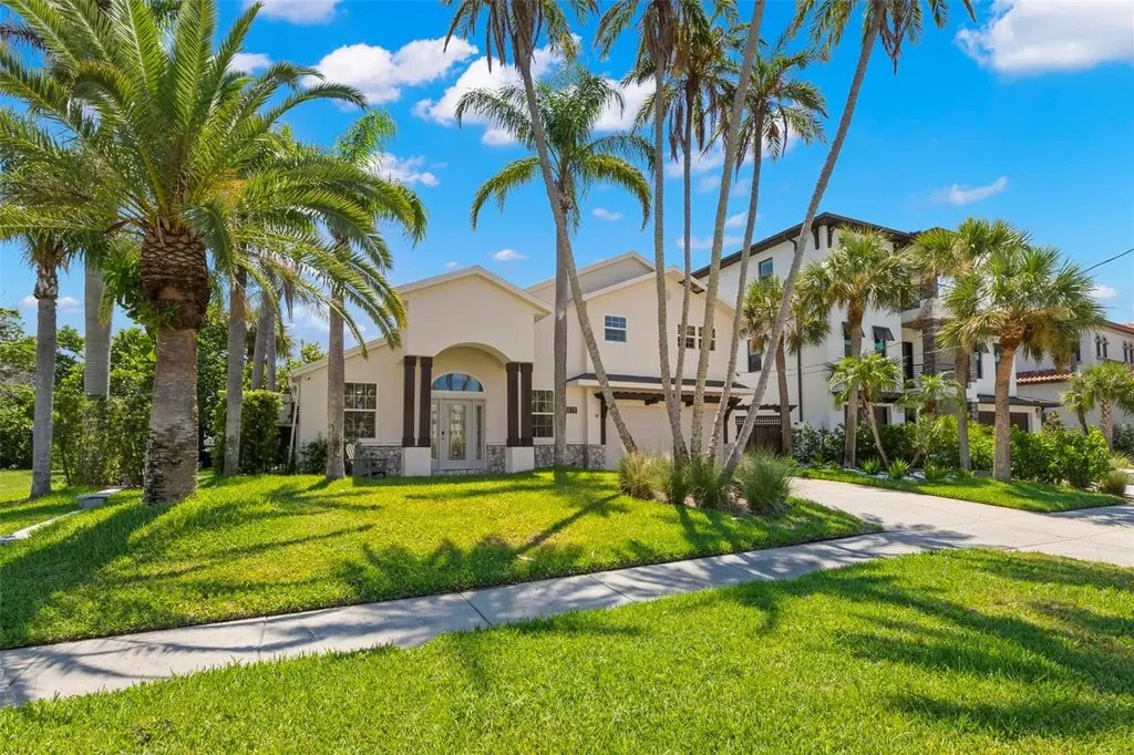 819 Bay Esplanade Clearwater Beach FL 33767
