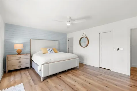 819 Bay Esplanade Clearwater Beach FL 33767